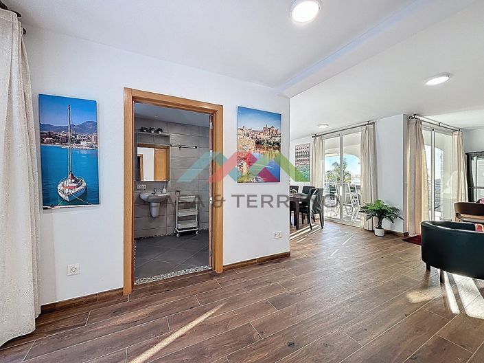 Image No.9-7 Bed Villa for sale
