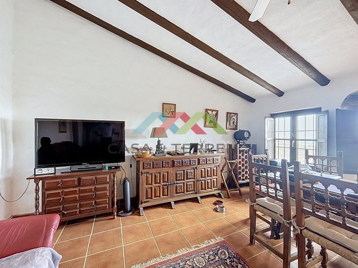 Image No.19-3 Bed Country House for sale