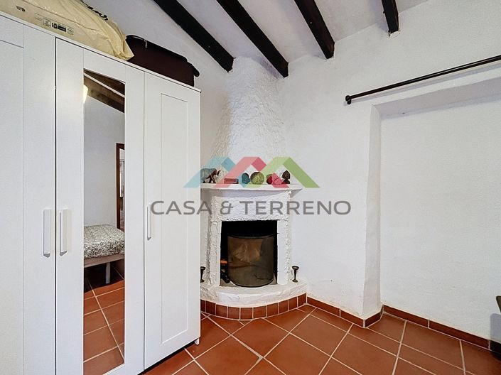 Image No.24-3 Bed Country House for sale