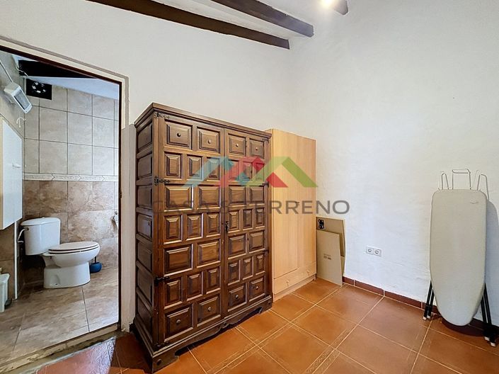 Image No.29-3 Bed Country House for sale