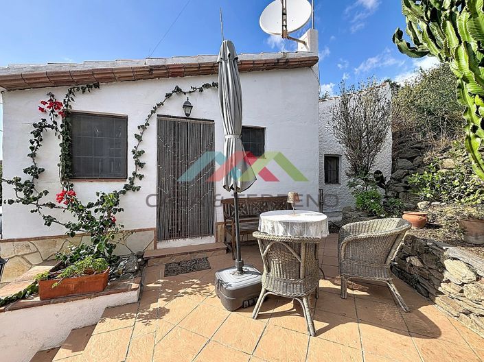 Image No.6-3 Bed Country House for sale