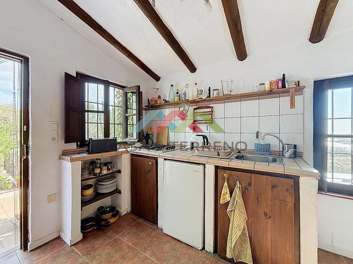 Image No.8-3 Bed Country House for sale