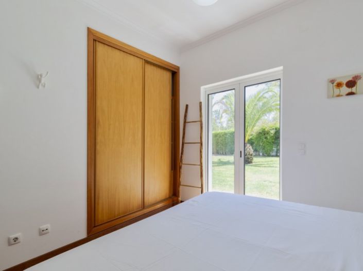 Image No.12-4 Bed House for sale
