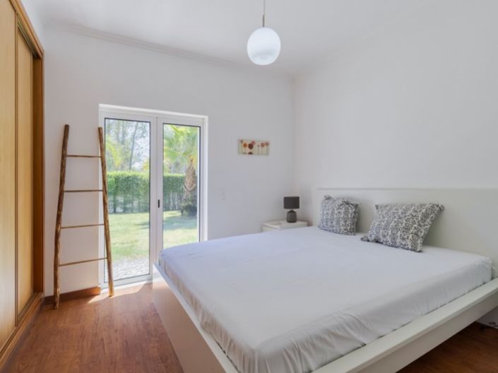 Image No.14-4 Bed House for sale