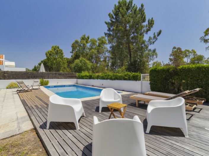 Image No.2-4 Bed House for sale
