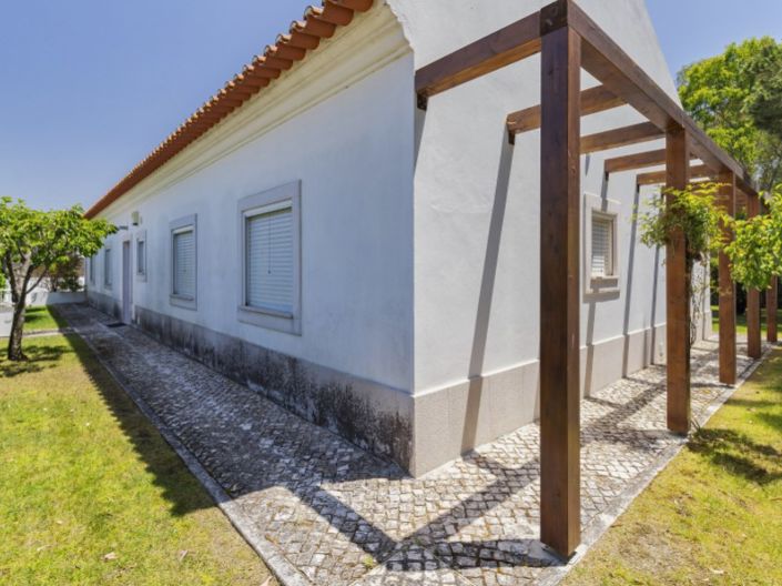 Image No.5-4 Bed House for sale