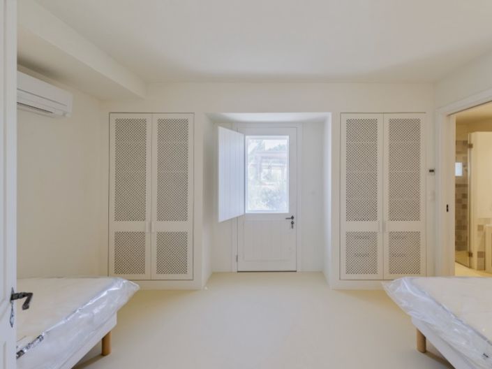 Image No.12-5 Bed House for sale