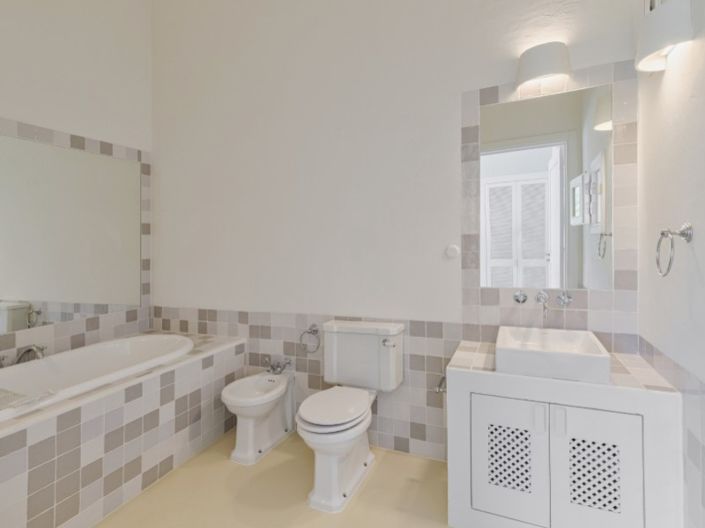 Image No.27-5 Bed House for sale