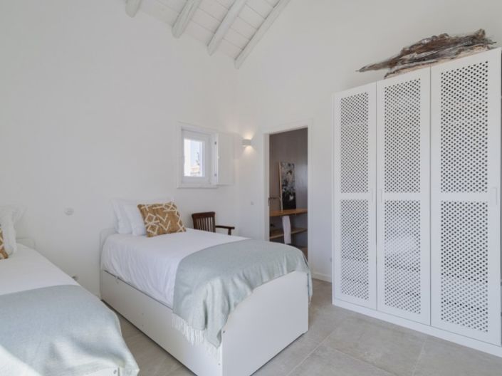 Image No.12-5 Bed House for sale
