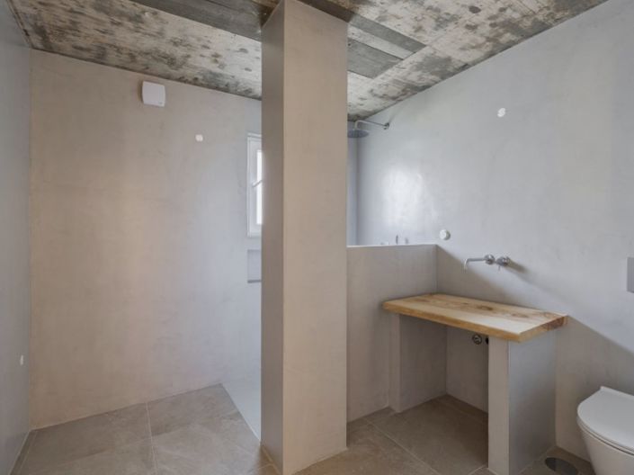 Image No.28-5 Bed House for sale