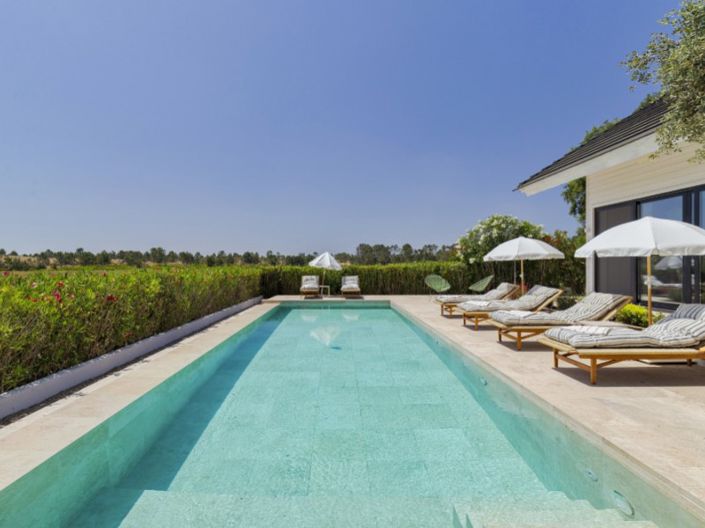 Image No.17-5 Bed House for sale