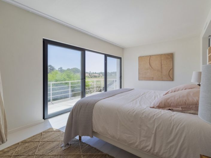 Image No.27-5 Bed House for sale