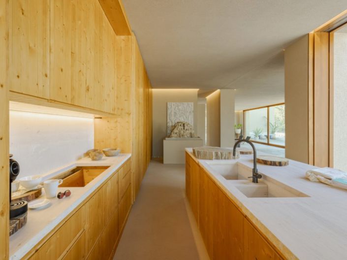 Image No.21-4 Bed House for sale