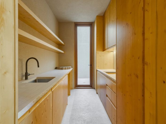 Image No.25-4 Bed House for sale