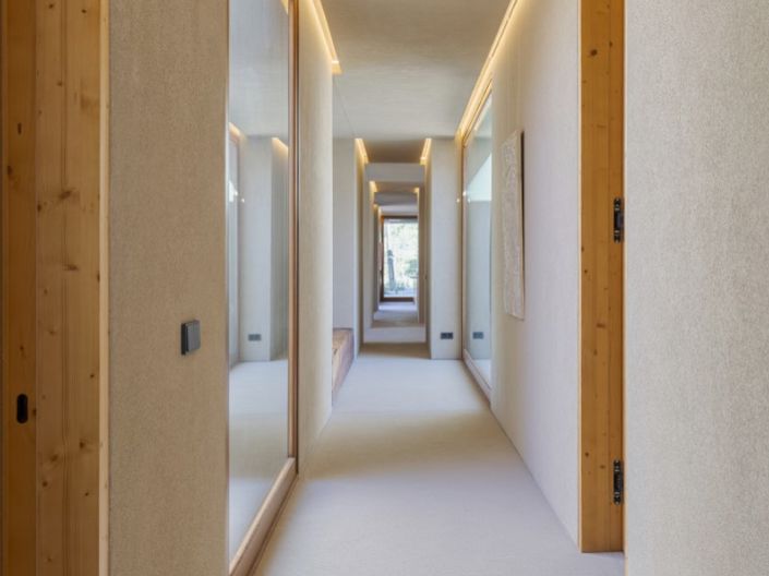Image No.28-4 Bed House for sale