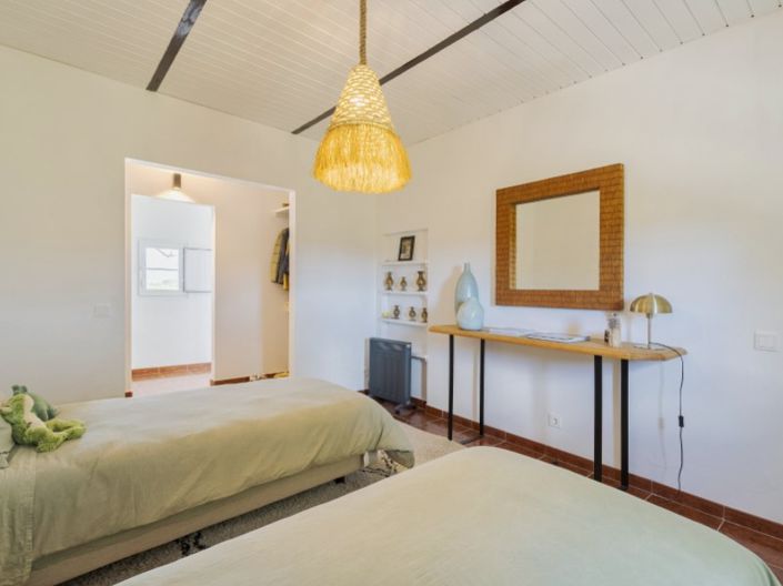 Image No.18-3 Bed House for sale