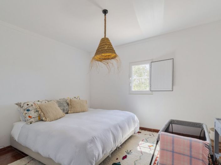 Image No.20-3 Bed House for sale