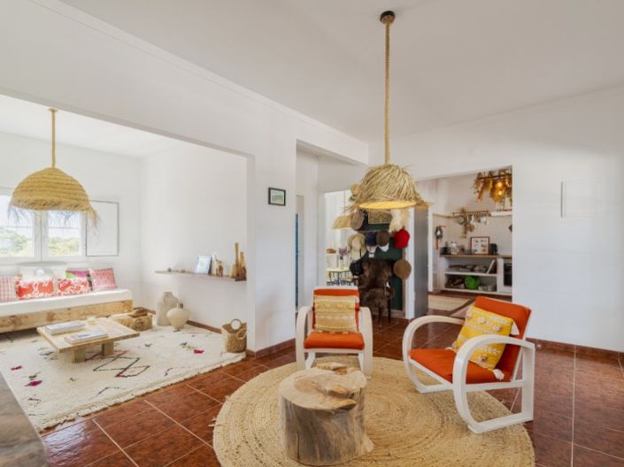Image No.6-3 Bed House for sale