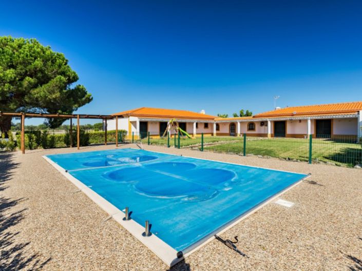 Image No.10-5 Bed House for sale