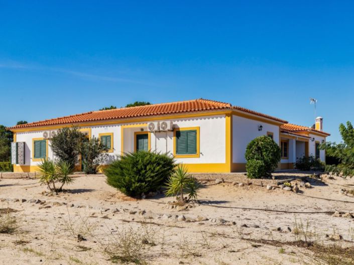 Image No.8-5 Bed House for sale