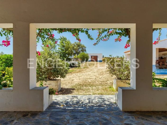 Image No.10-4 Bed Farmhouse for sale