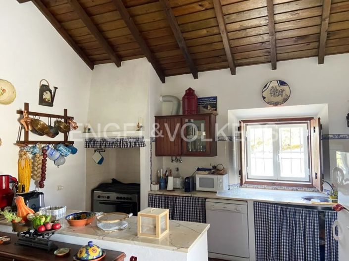 Image No.21-4 Bed Farmhouse for sale