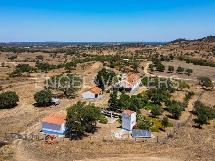 Image No.3-4 Bed Farmhouse for sale
