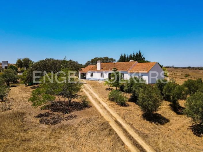 Image No.7-4 Bed Farmhouse for sale