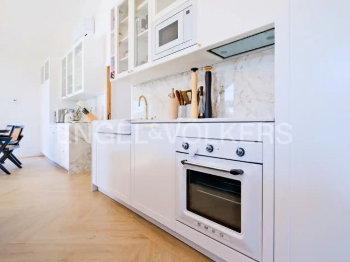 Image No.5-5 Bed House for sale