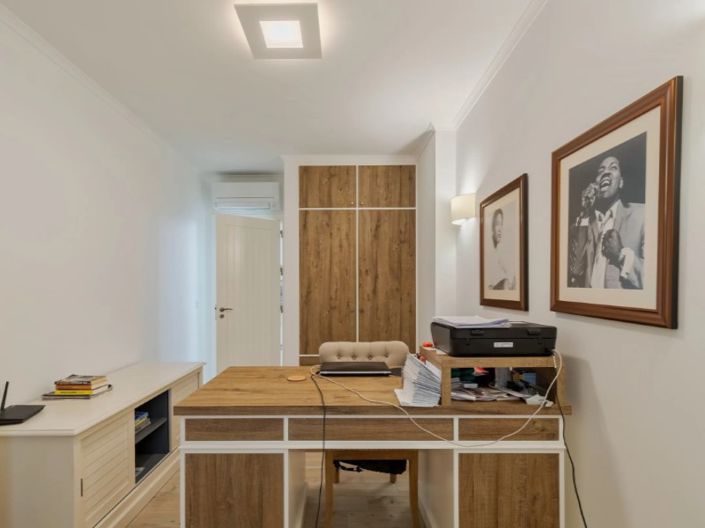 Image No.11-3 Bed House for sale