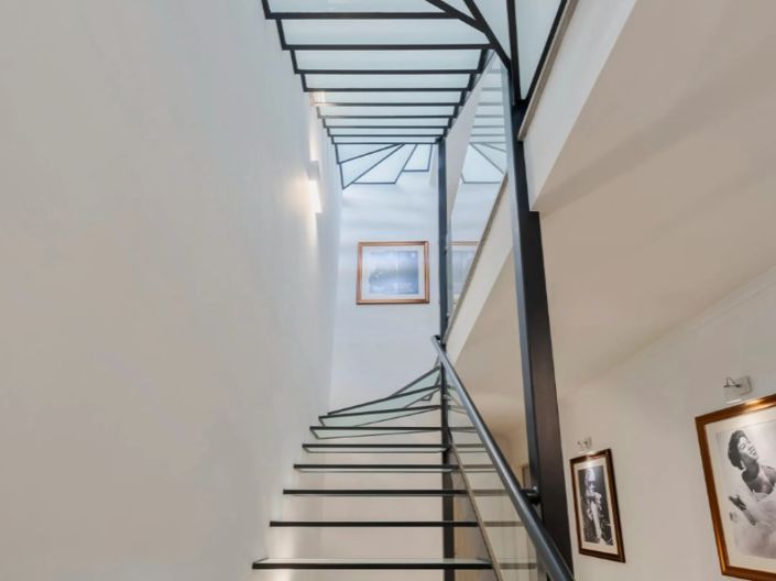 Image No.13-3 Bed House for sale