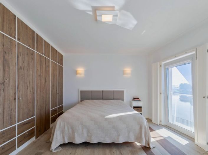 Image No.18-3 Bed House for sale