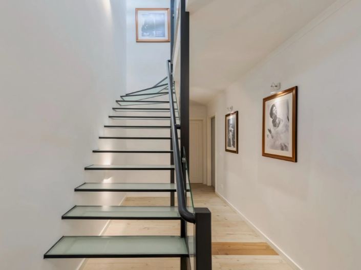 Image No.20-3 Bed House for sale