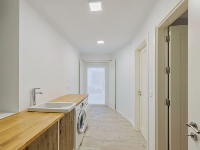 Image No.26-3 Bed House for sale