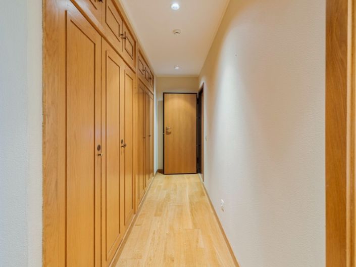 Image No.11-2 Bed House for sale