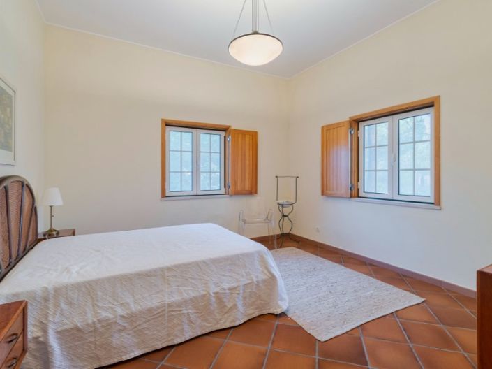 Image No.19-2 Bed House for sale