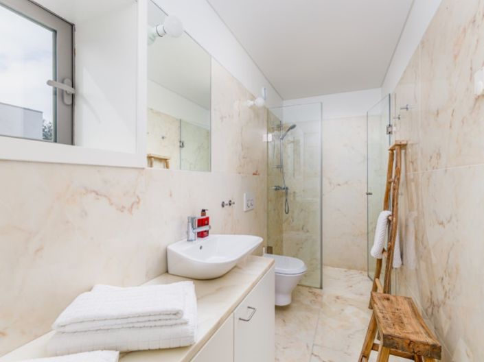 Image No.28-5 Bed House for sale