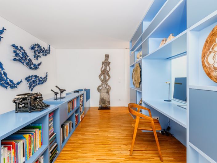 Image No.42-5 Bed House for sale