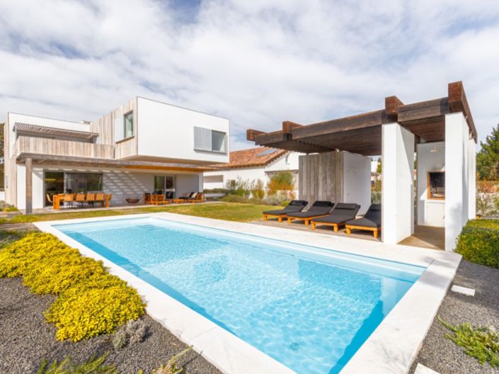 Image No.57-5 Bed House for sale