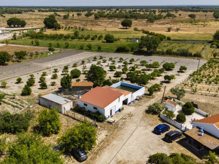 Image No.30-7 Bed House for sale