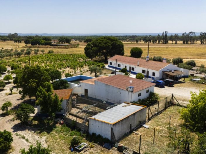 Image No.32-7 Bed House for sale