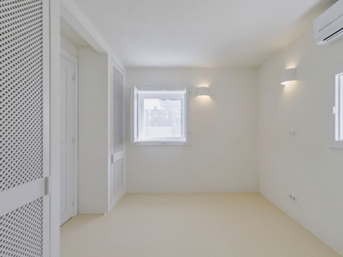 Image No.11-3 Bed House for sale