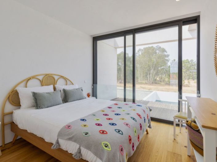 Image No.19-3 Bed House for sale