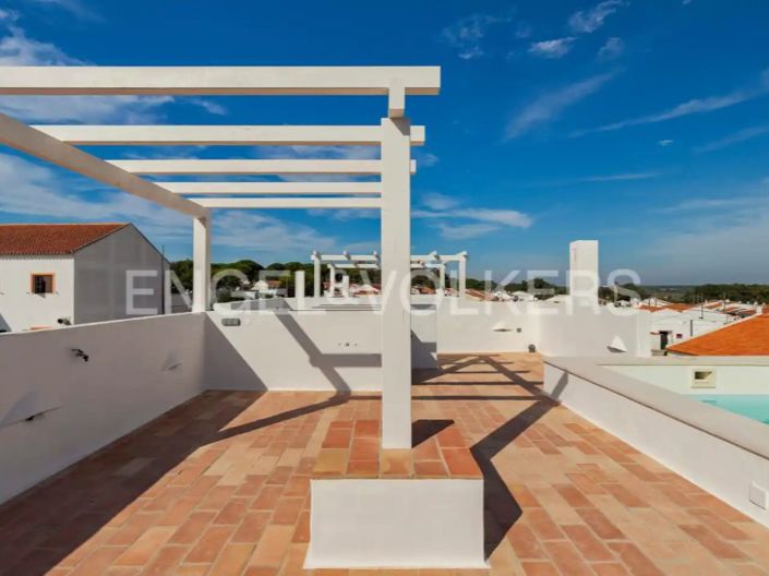 Image No.7-4 Bed House for sale