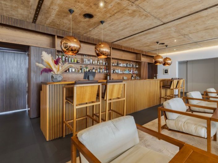 Image No.23-6 Bed House for sale