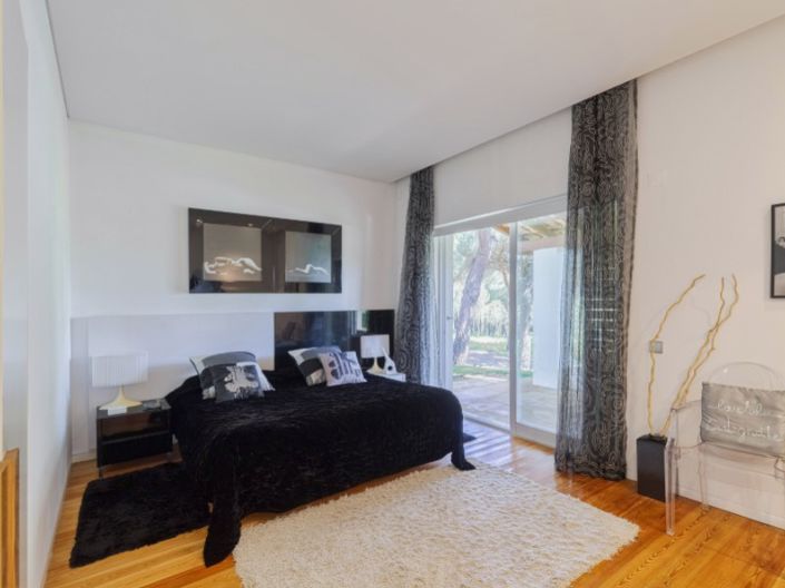 Image No.17-7 Bed House for sale