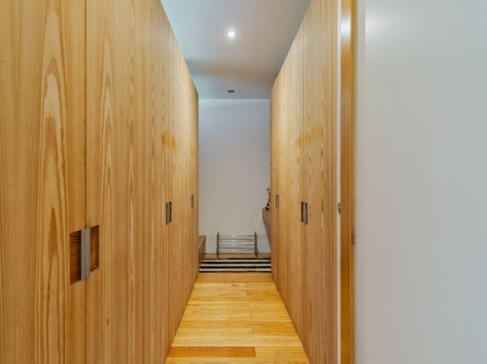 Image No.23-7 Bed House for sale