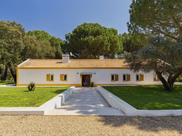 Image No.35-7 Bed House for sale