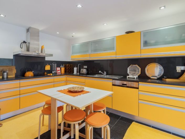 Image No.38-7 Bed House for sale