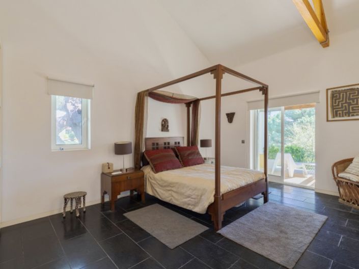 Image No.42-7 Bed House for sale